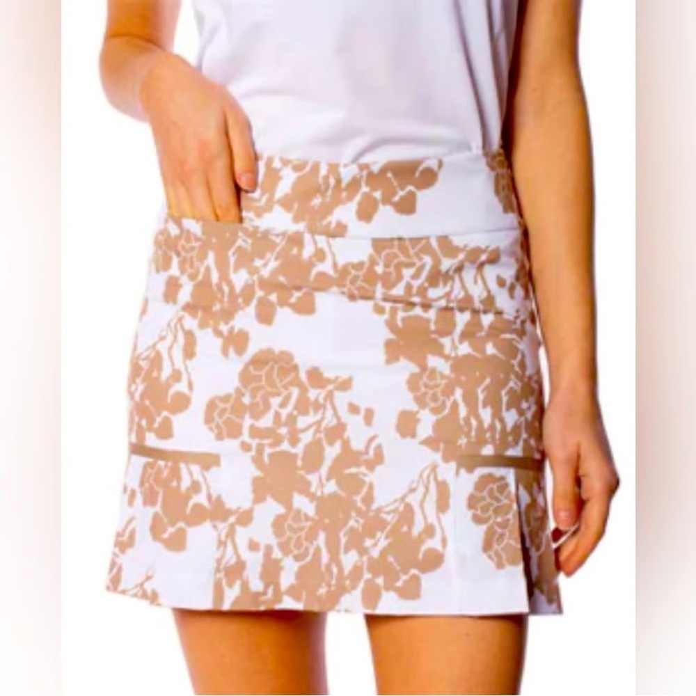 Golftini Skirt Tan Floral Pattern EUC size 4